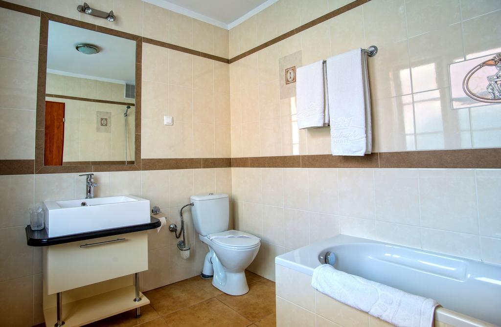 גניזנו Hotel Adalbertus חדר תמונה