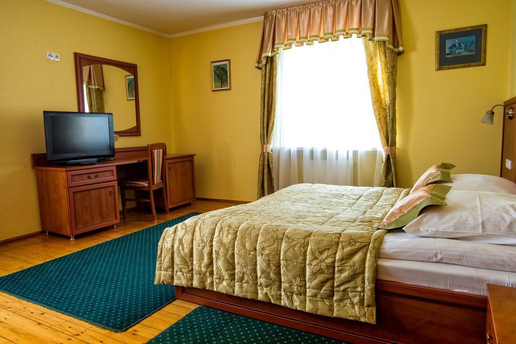גניזנו Hotel Adalbertus חדר תמונה